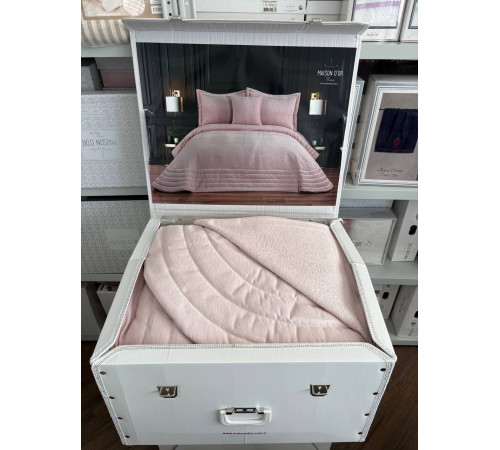 Corinne Hermes 260х260 см стеганое покрывало Maison D'or розовый 