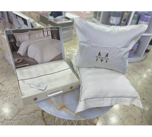Elegance Embrodery двуспальное постельное белье Maison D'or ванильный 