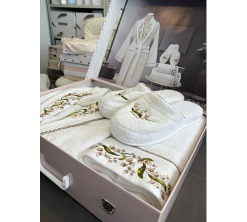 Marisse женский халат Maison D'or белый 